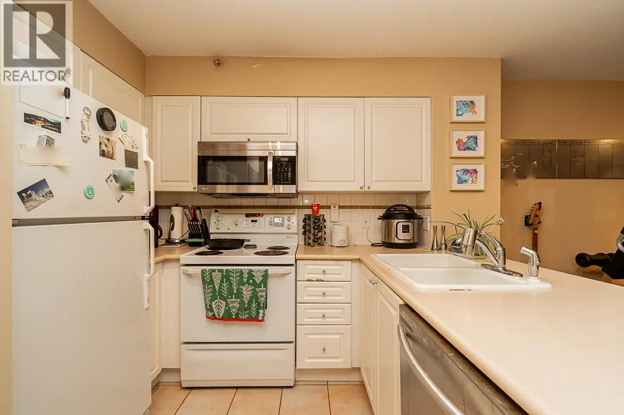 807 488 HELMCKEN STREET