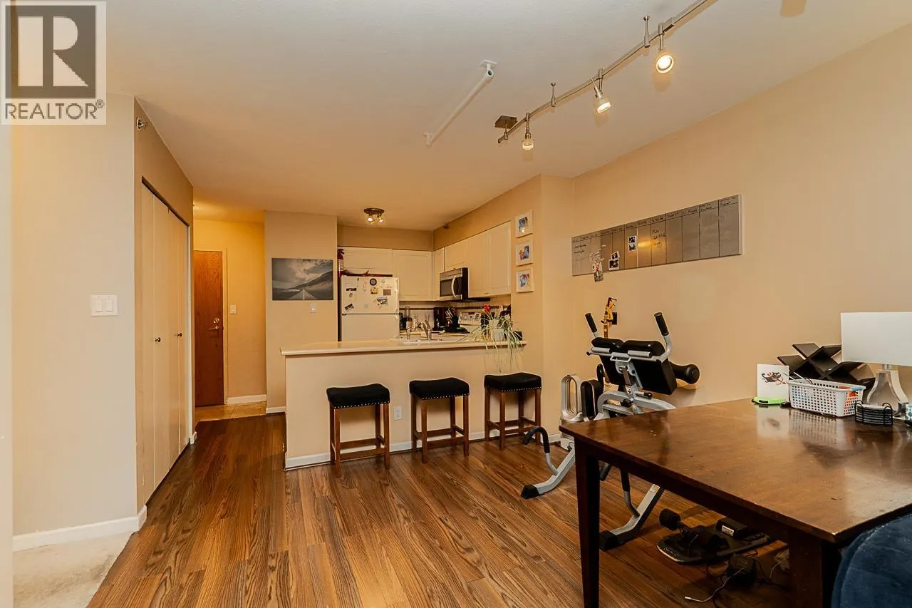 807 488 HELMCKEN STREET