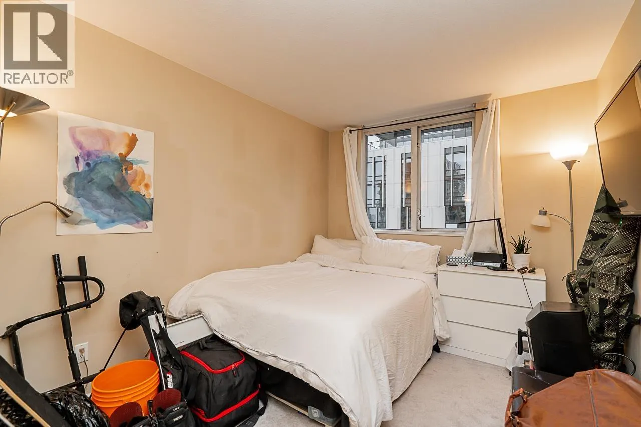 807 488 HELMCKEN STREET