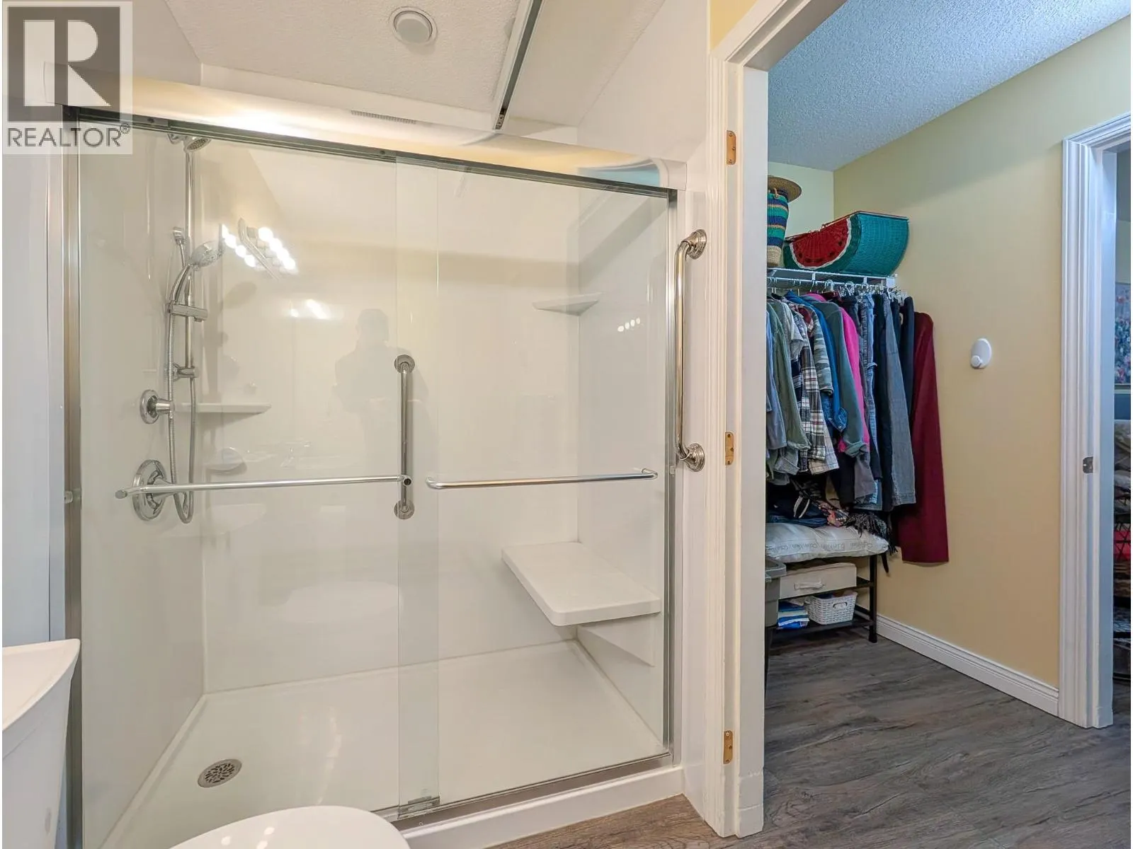 403 2911 FERRY AVENUE