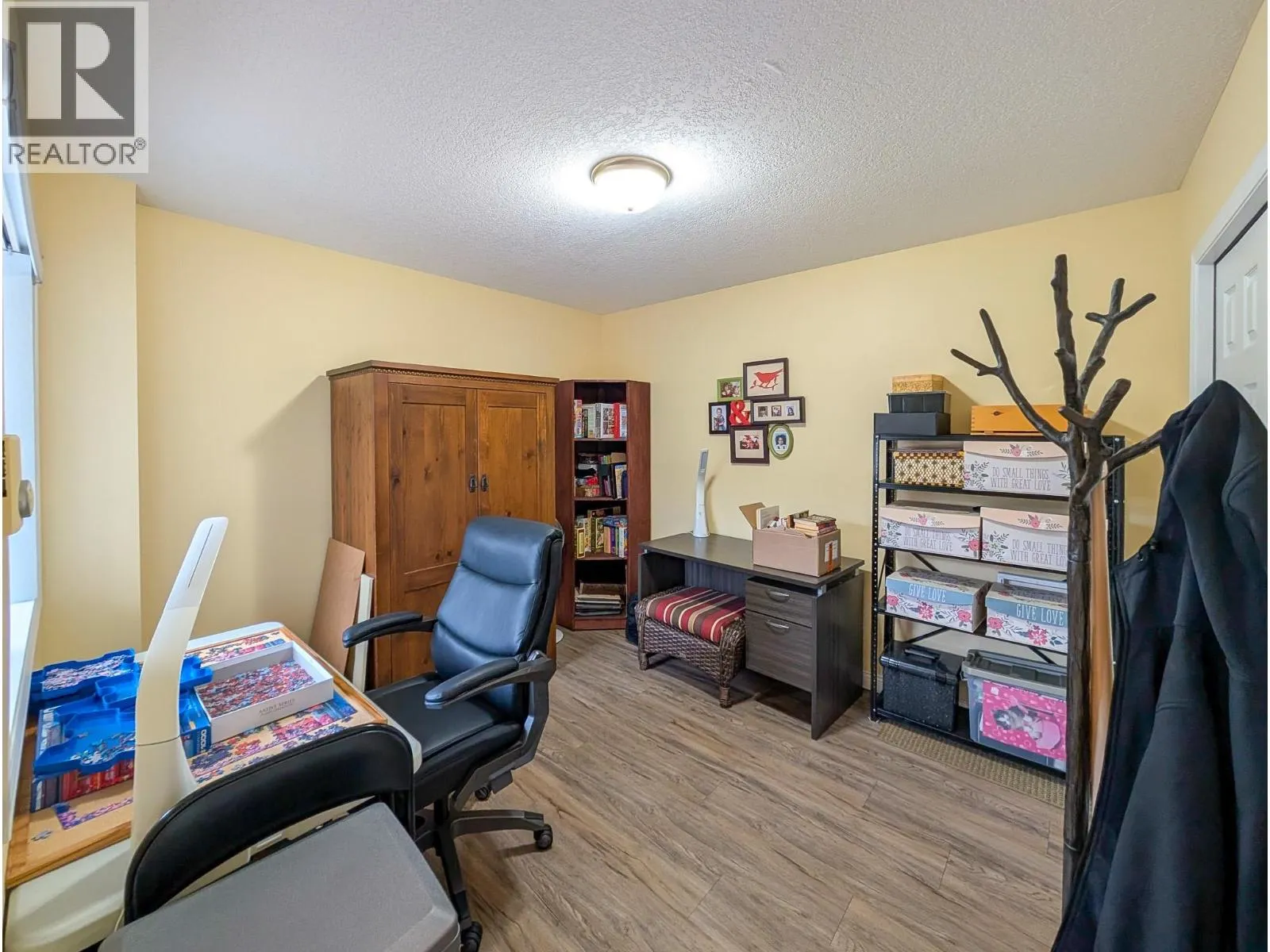 403 2911 FERRY AVENUE