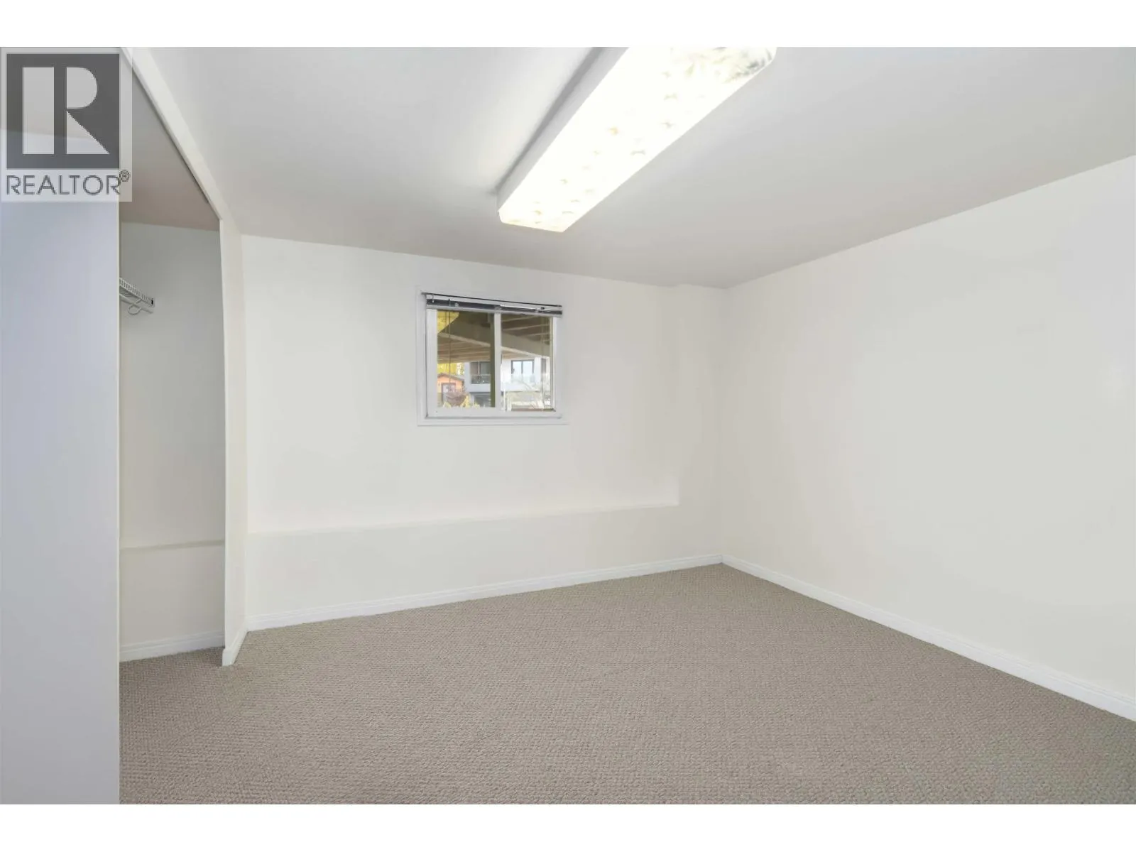 4037 NITHSDALE STREET