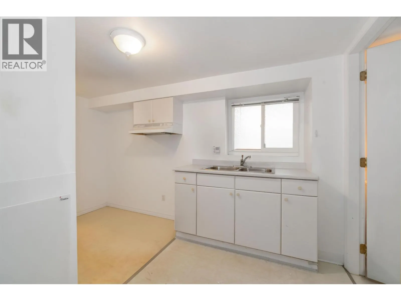 4037 NITHSDALE STREET