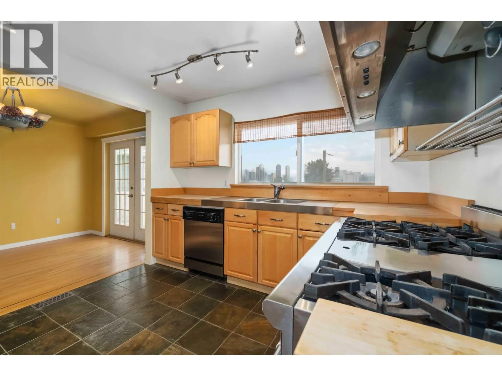 4037 NITHSDALE STREET