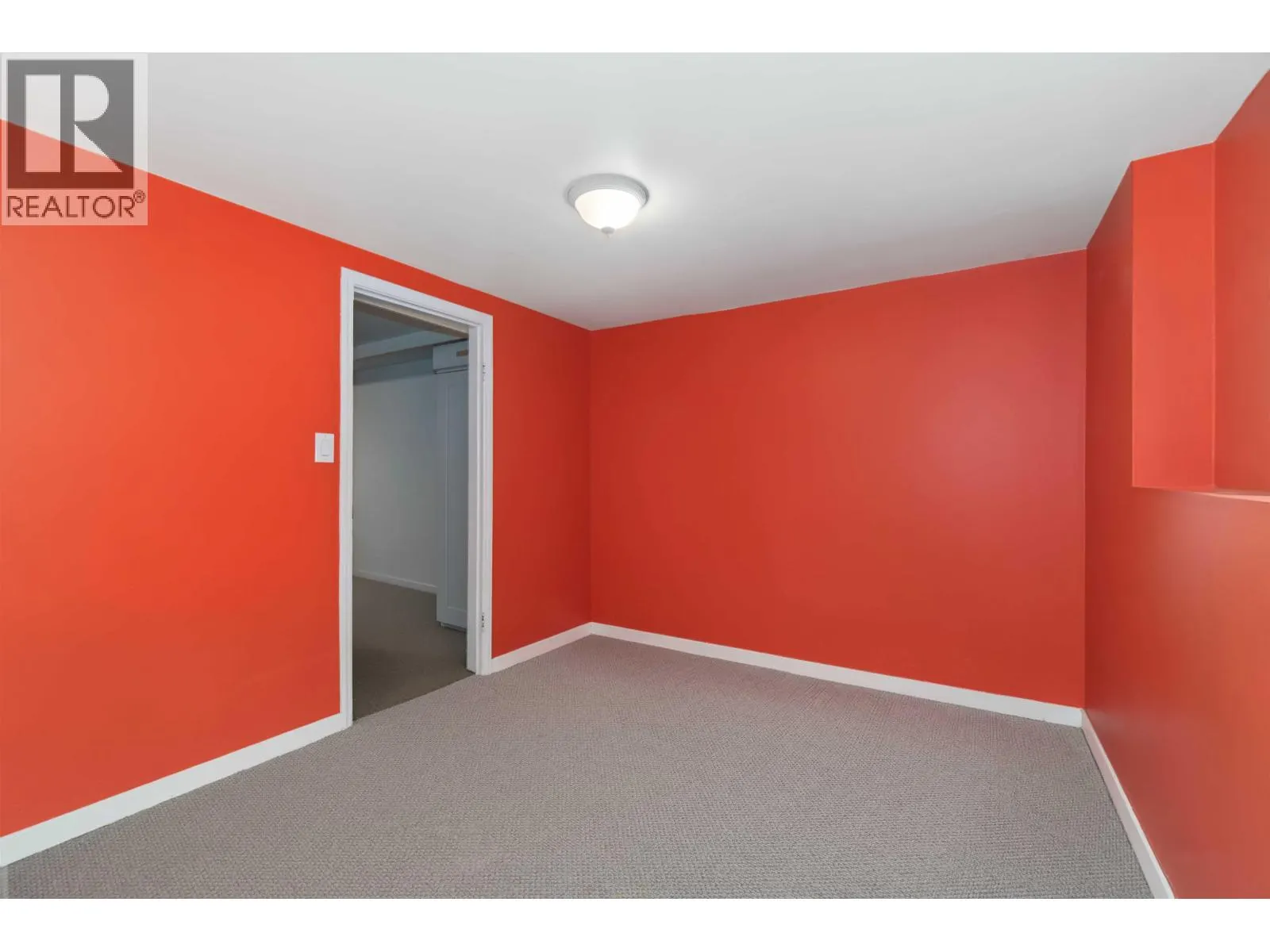 4037 NITHSDALE STREET