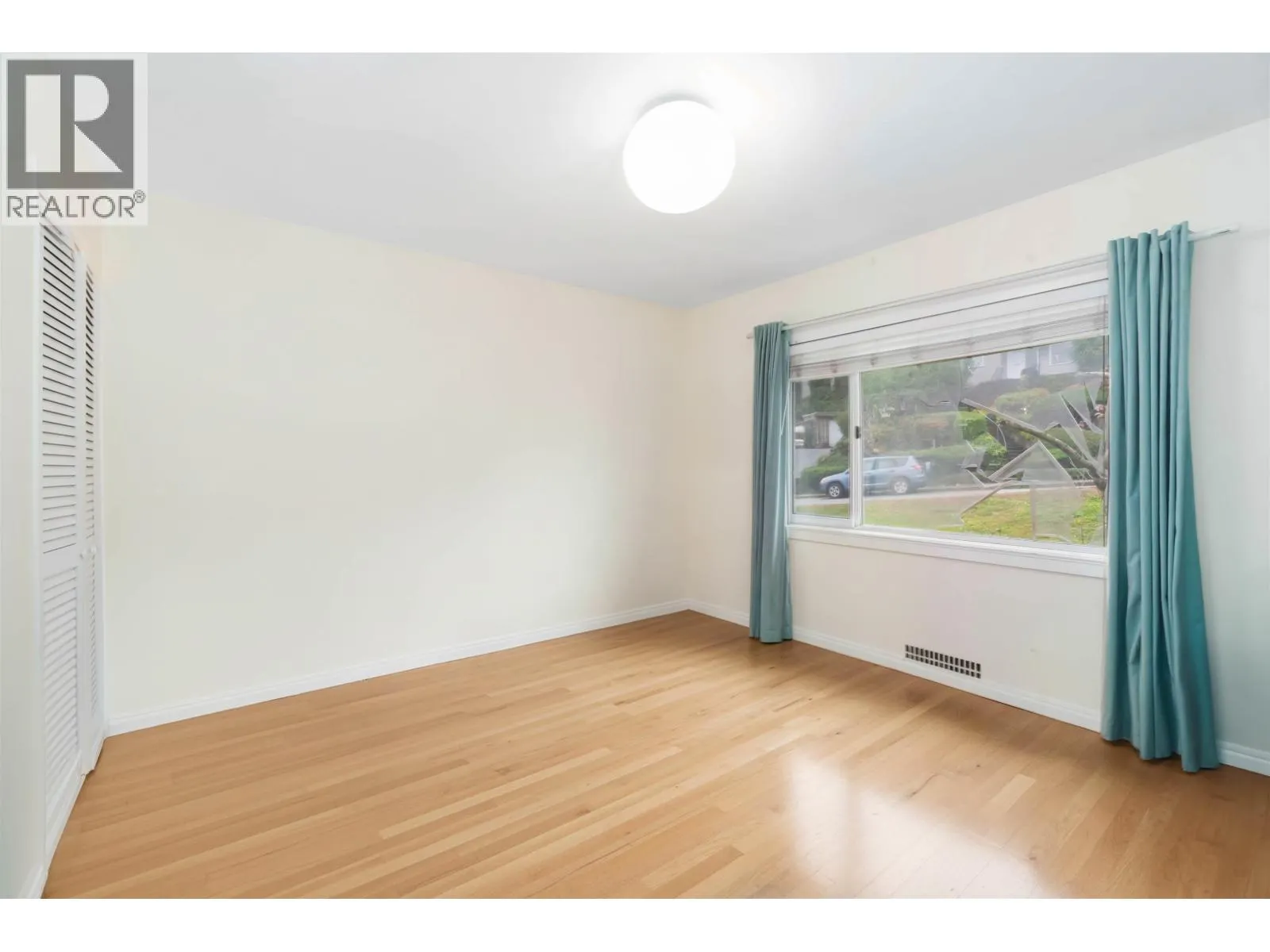 4037 NITHSDALE STREET