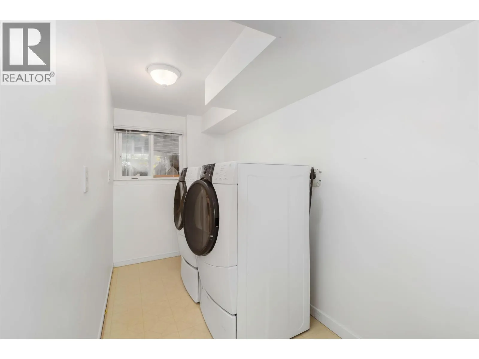 4037 NITHSDALE STREET