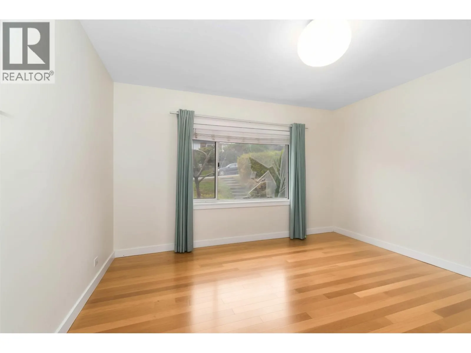 4037 NITHSDALE STREET