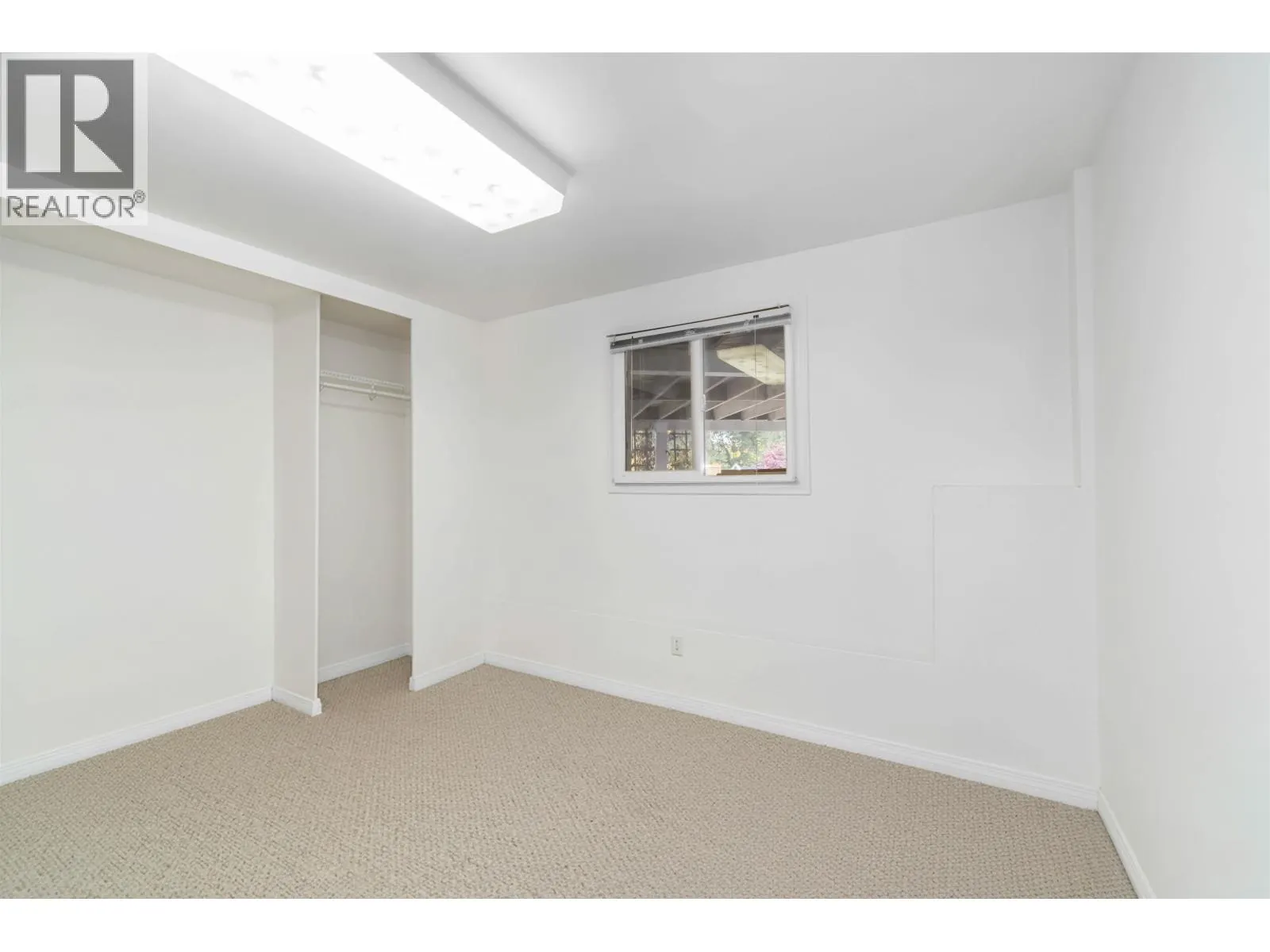 4037 NITHSDALE STREET