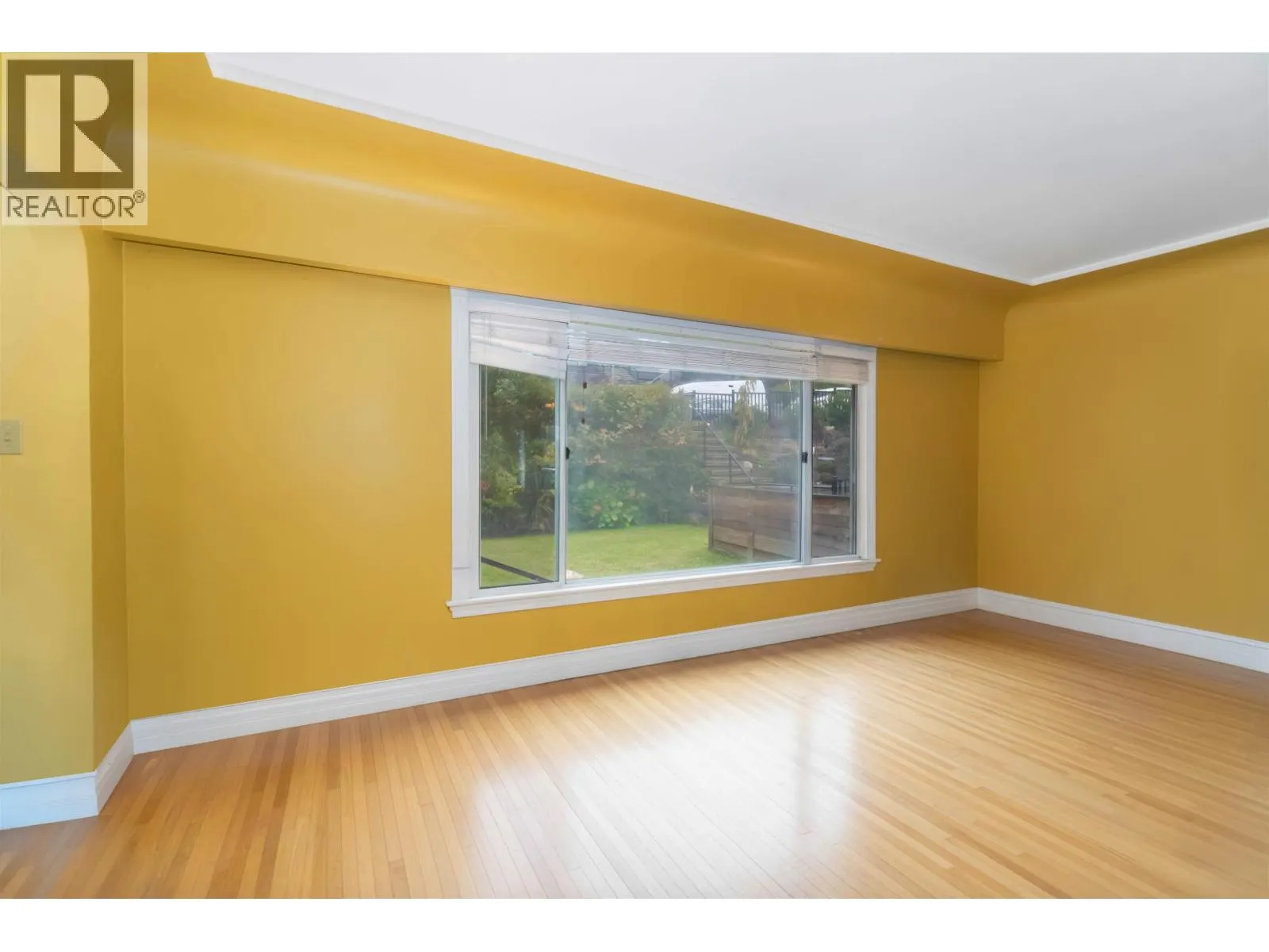 4037 NITHSDALE STREET