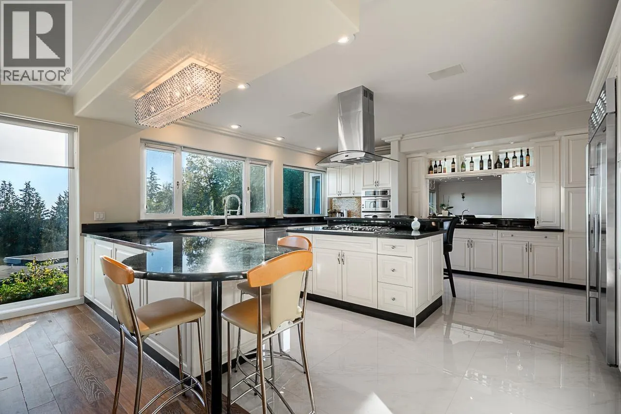 1562 PINECREST DRIVE