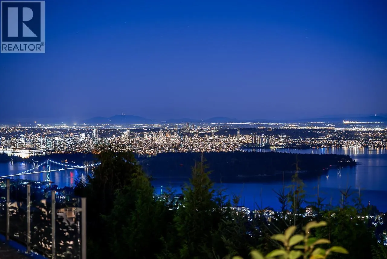 1562 PINECREST DRIVE