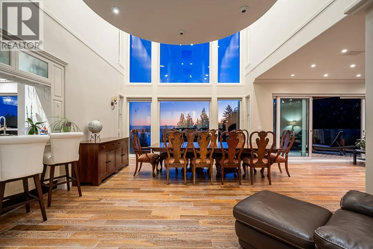 1562 PINECREST DRIVE