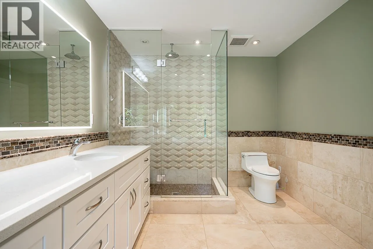 1562 PINECREST DRIVE