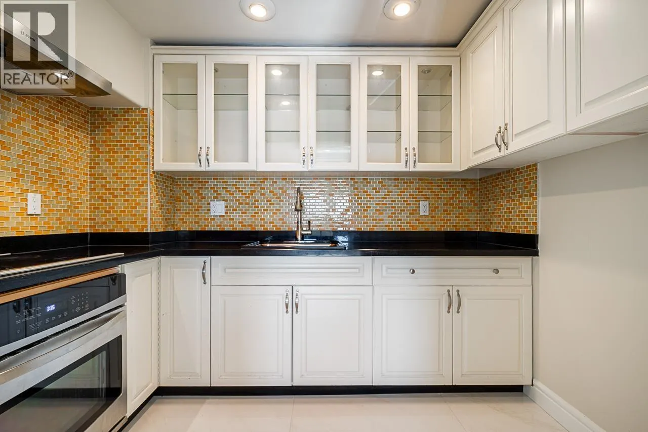 1562 PINECREST DRIVE