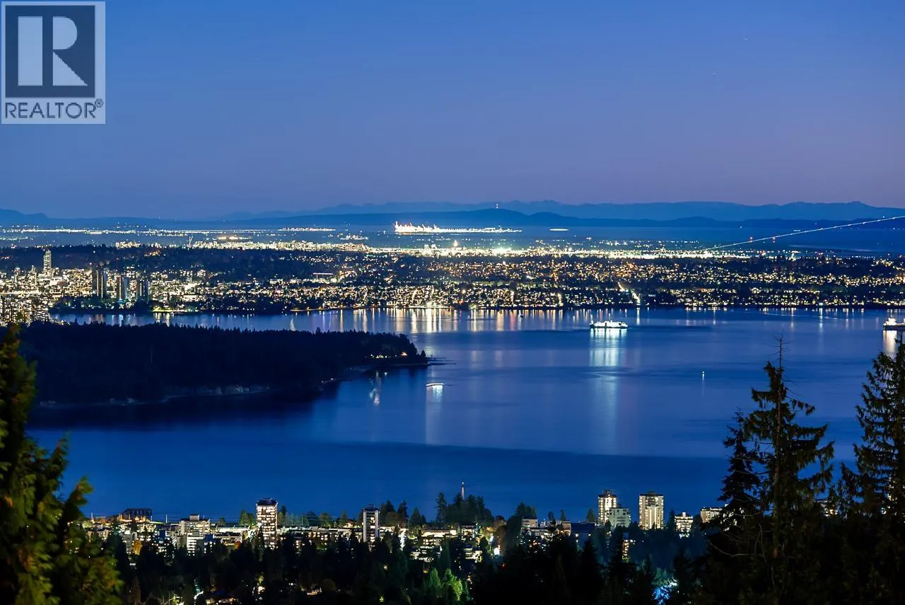 1562 PINECREST DRIVE