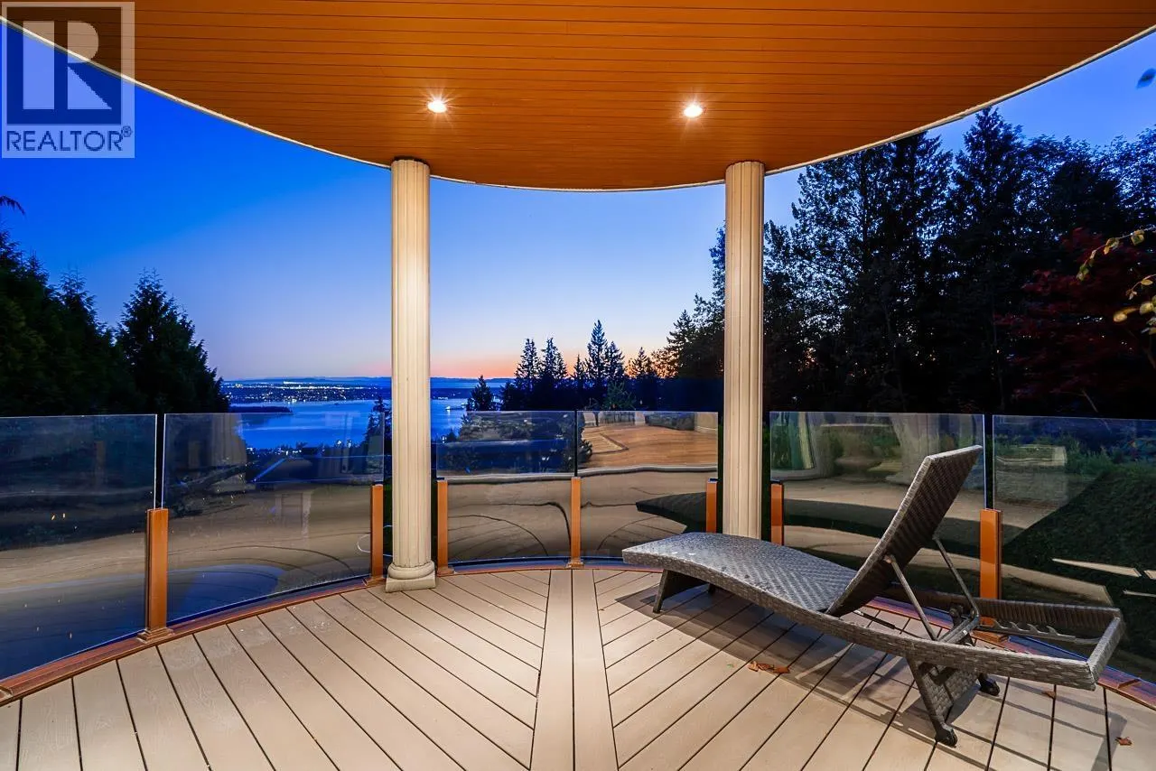 1562 PINECREST DRIVE