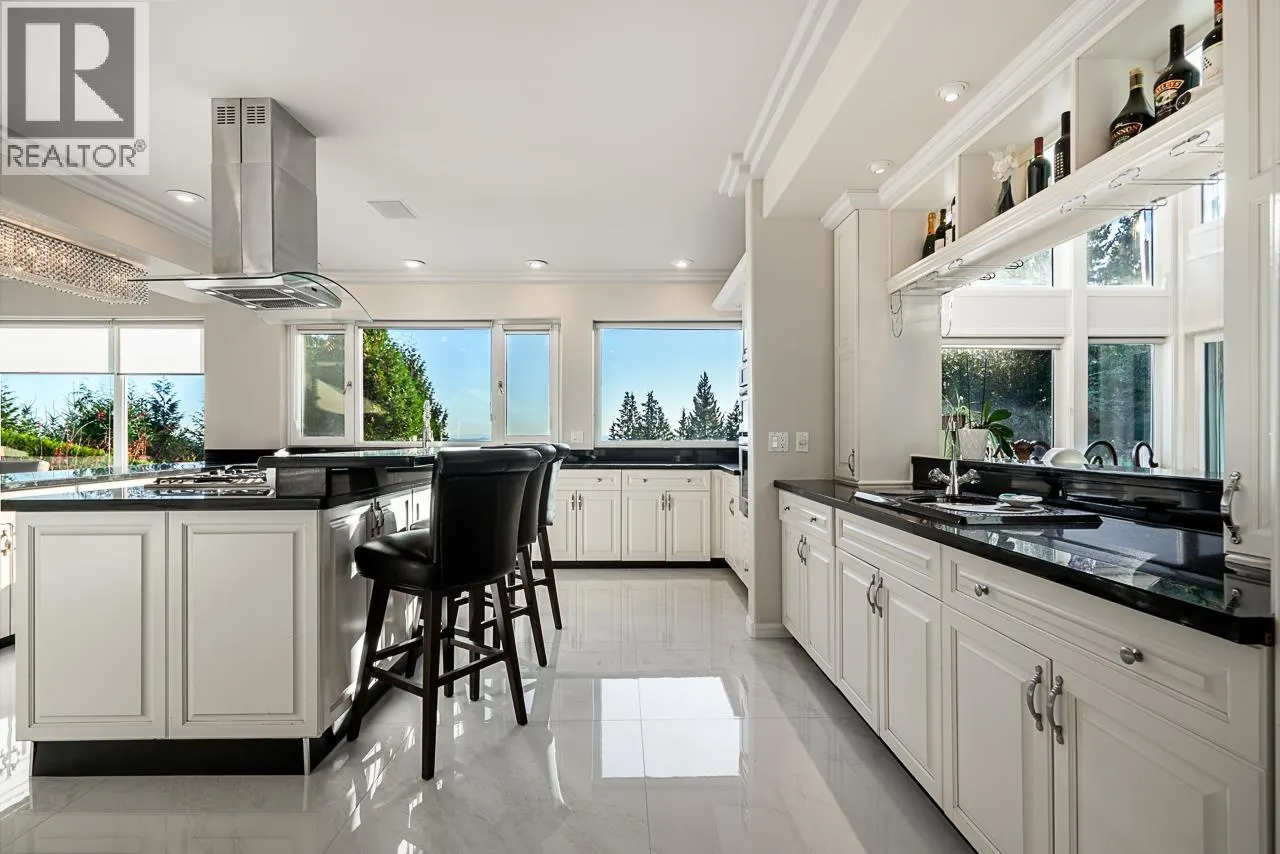 1562 PINECREST DRIVE