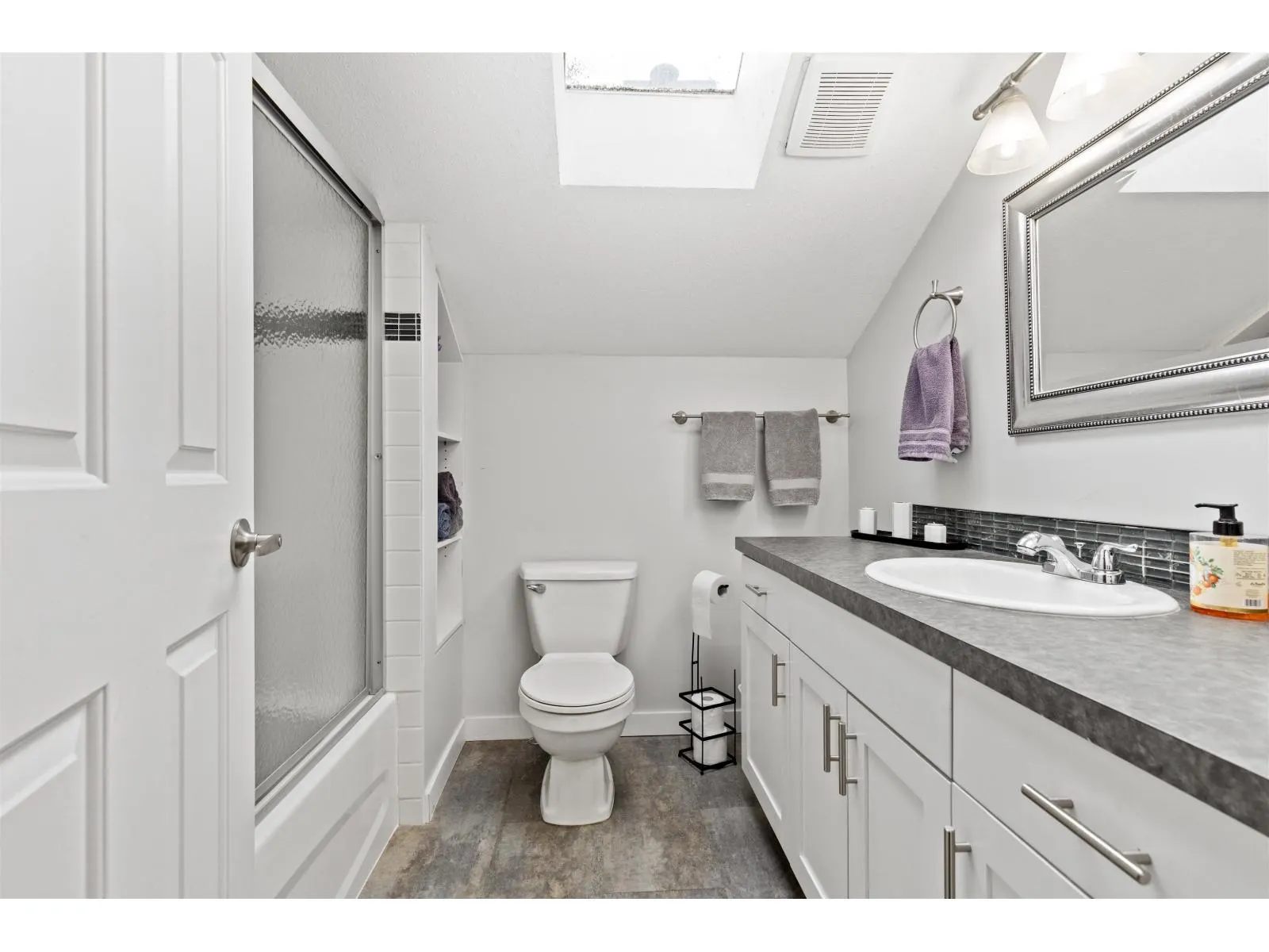 6196 COTTONWOOD STREET