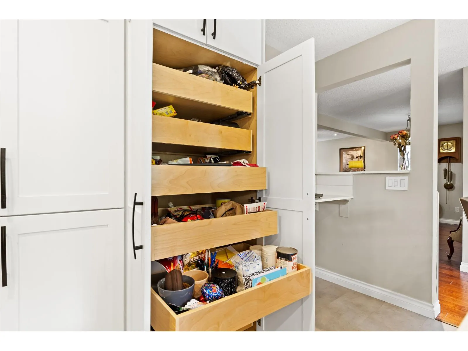 6196 COTTONWOOD STREET