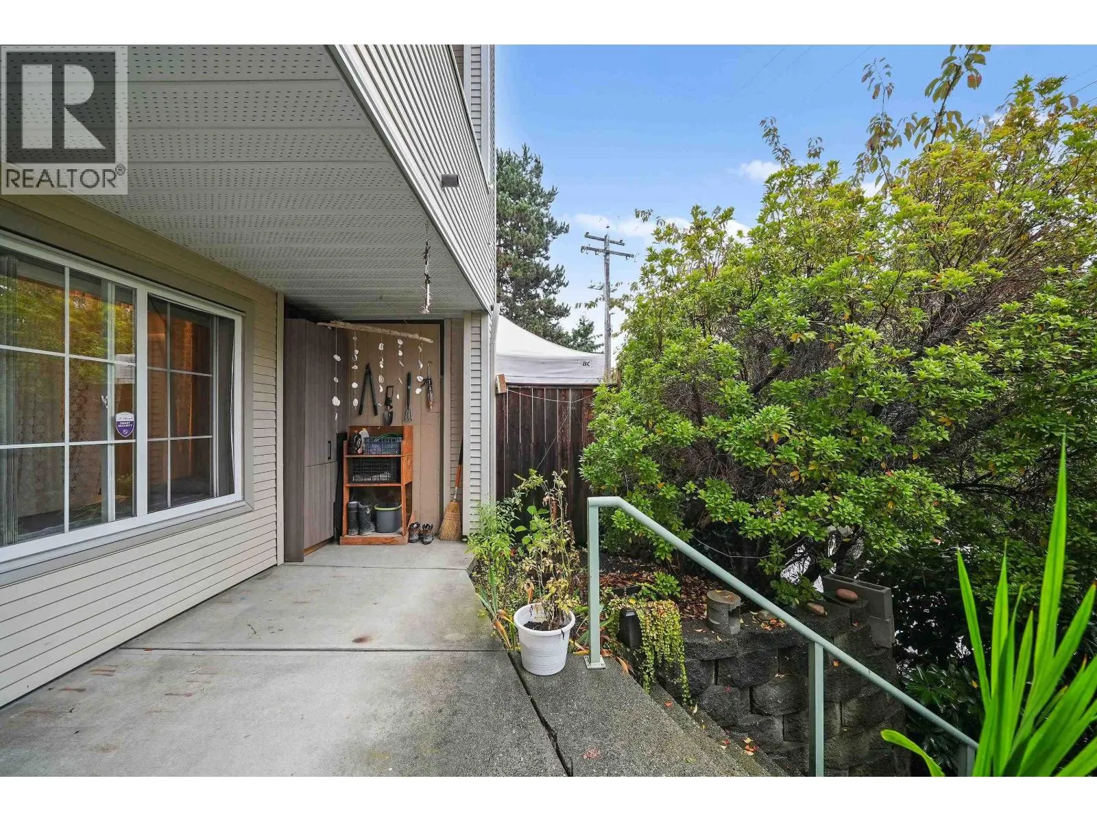 2 1383 BRUNETTE AVENUE