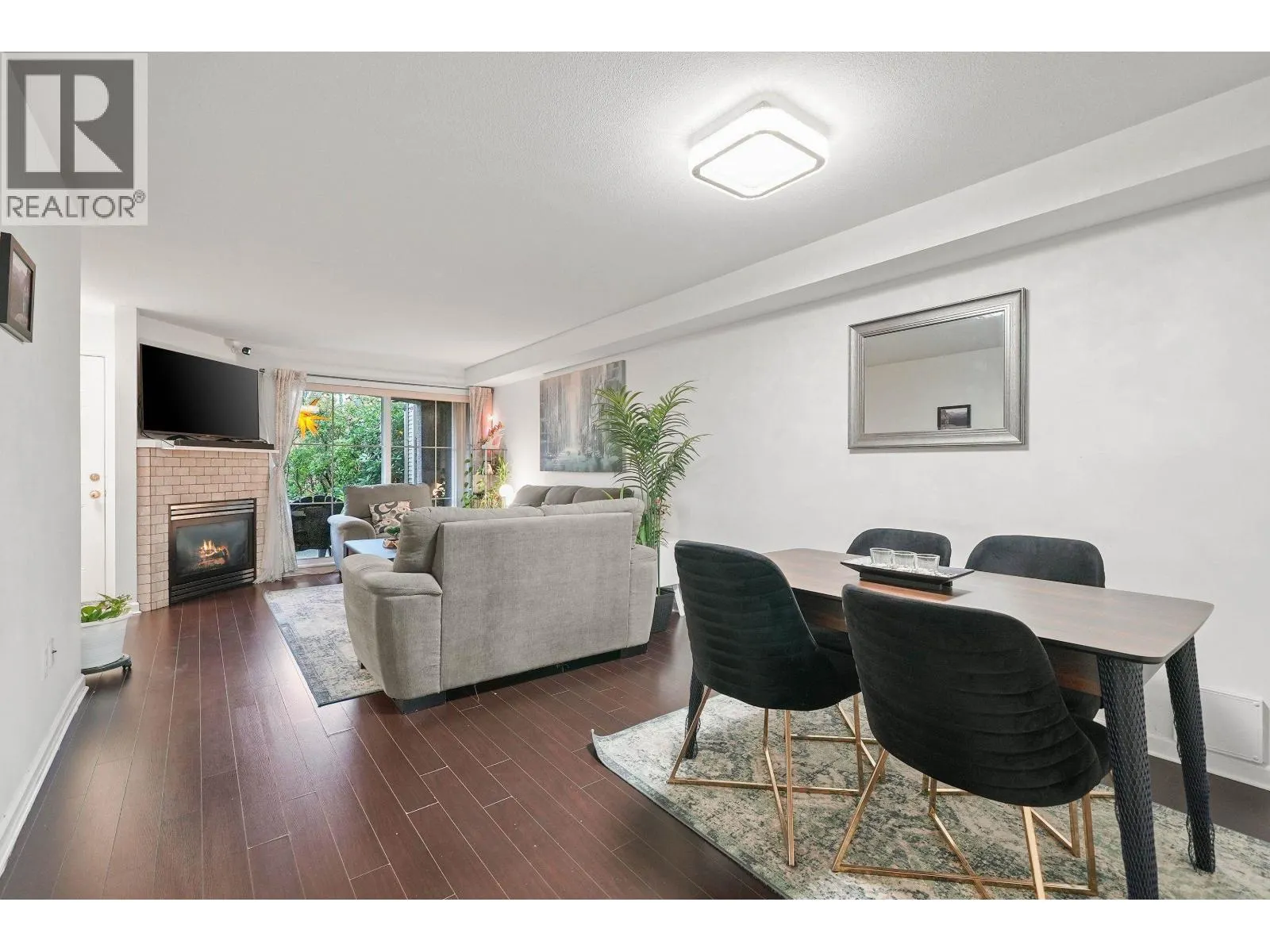 2 1383 BRUNETTE AVENUE