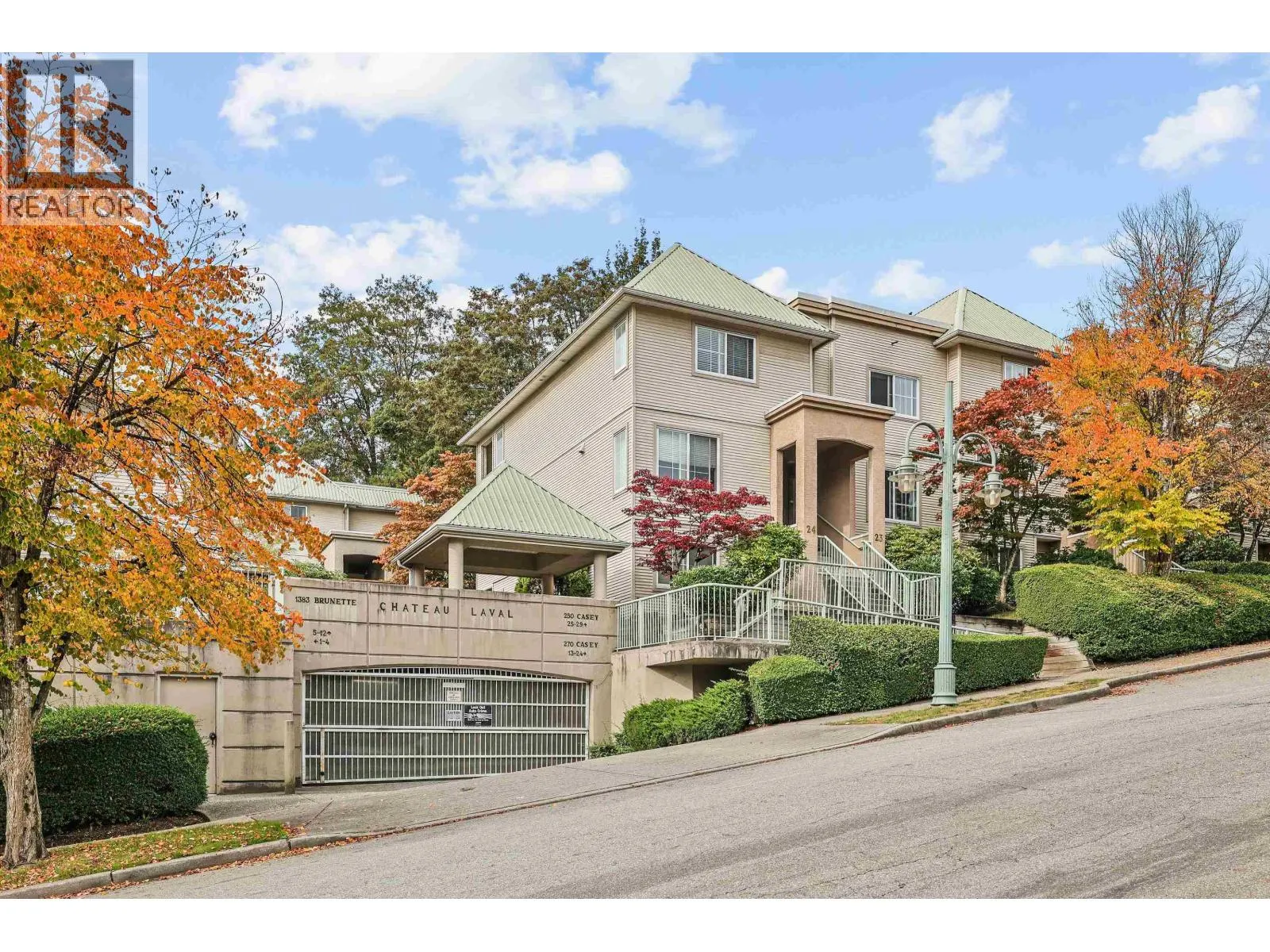 2 1383 BRUNETTE AVENUE