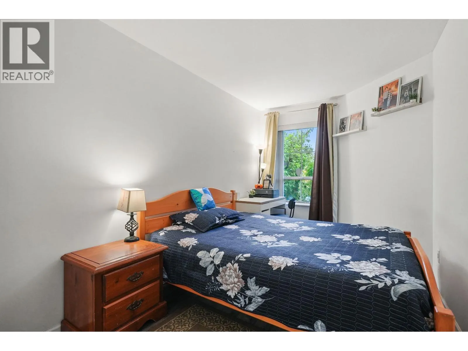 2 1383 BRUNETTE AVENUE