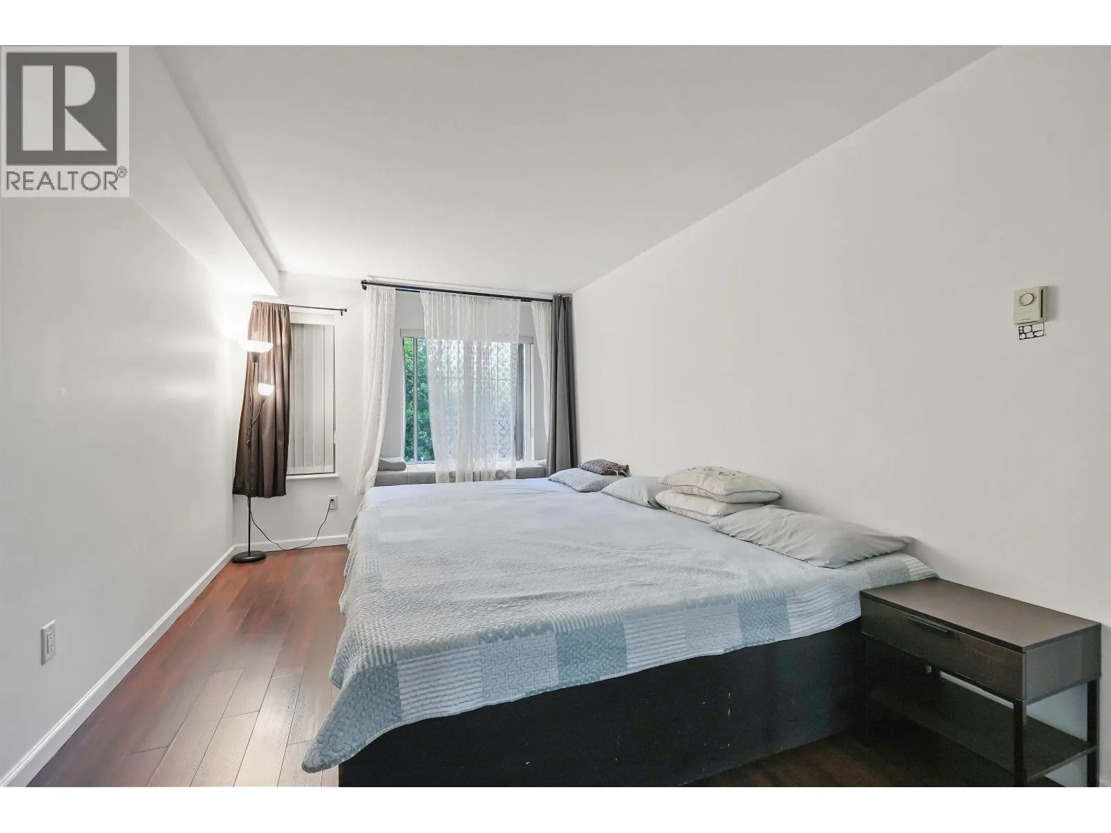 2 1383 BRUNETTE AVENUE