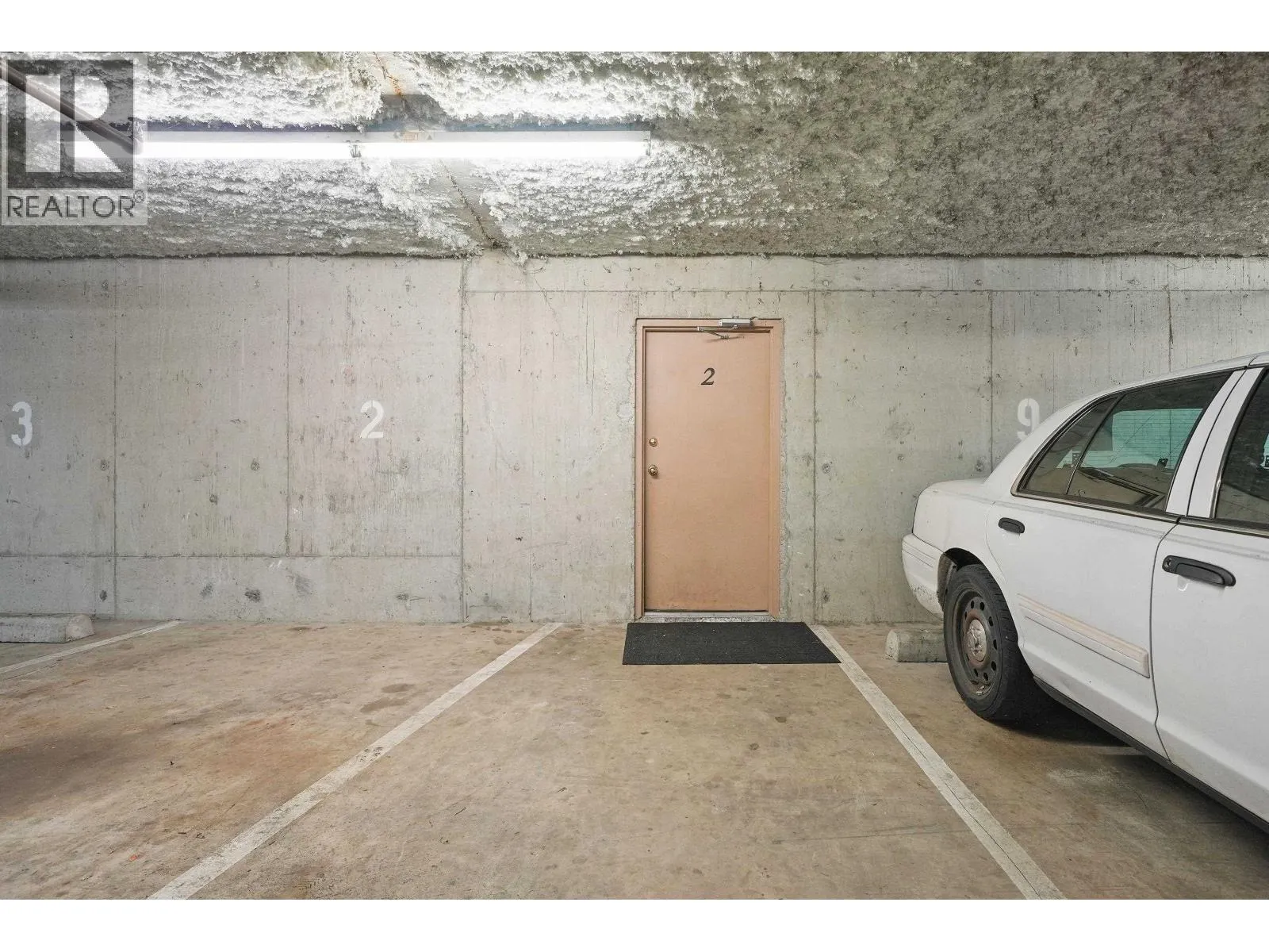 2 1383 BRUNETTE AVENUE