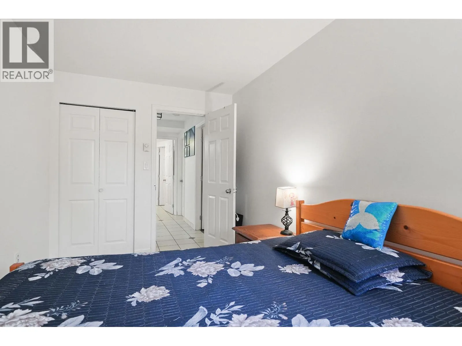 2 1383 BRUNETTE AVENUE