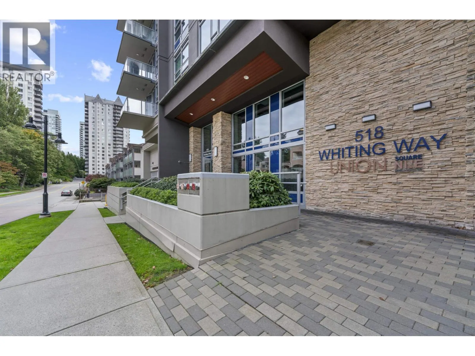 404 518 WHITING WAY