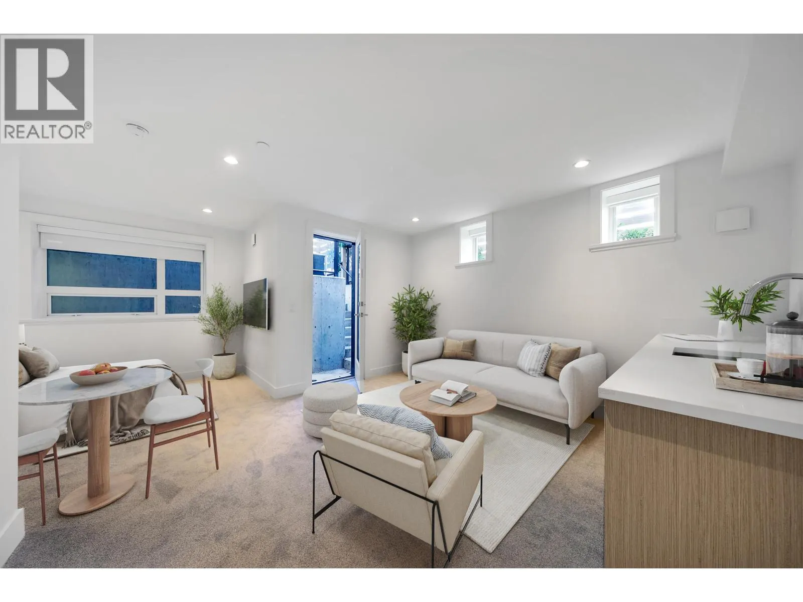 2431 W BROADWAY STREET