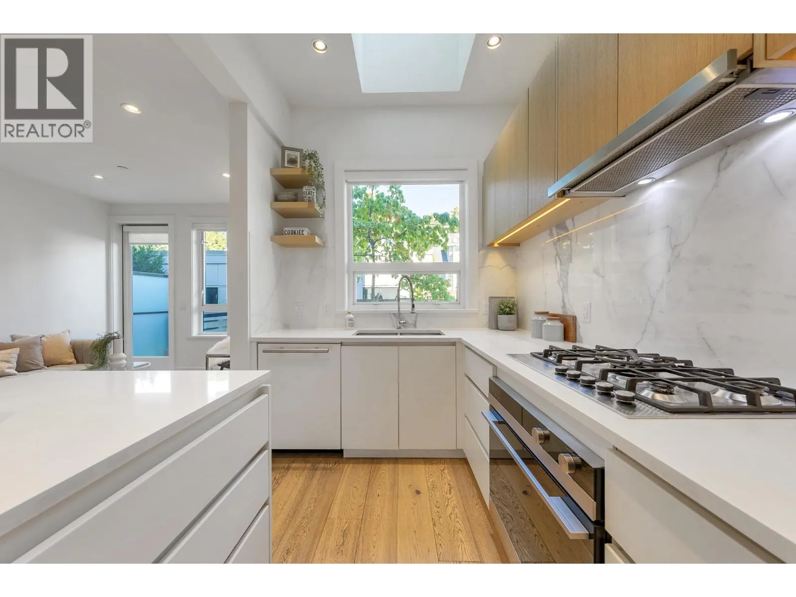 2431 W BROADWAY STREET