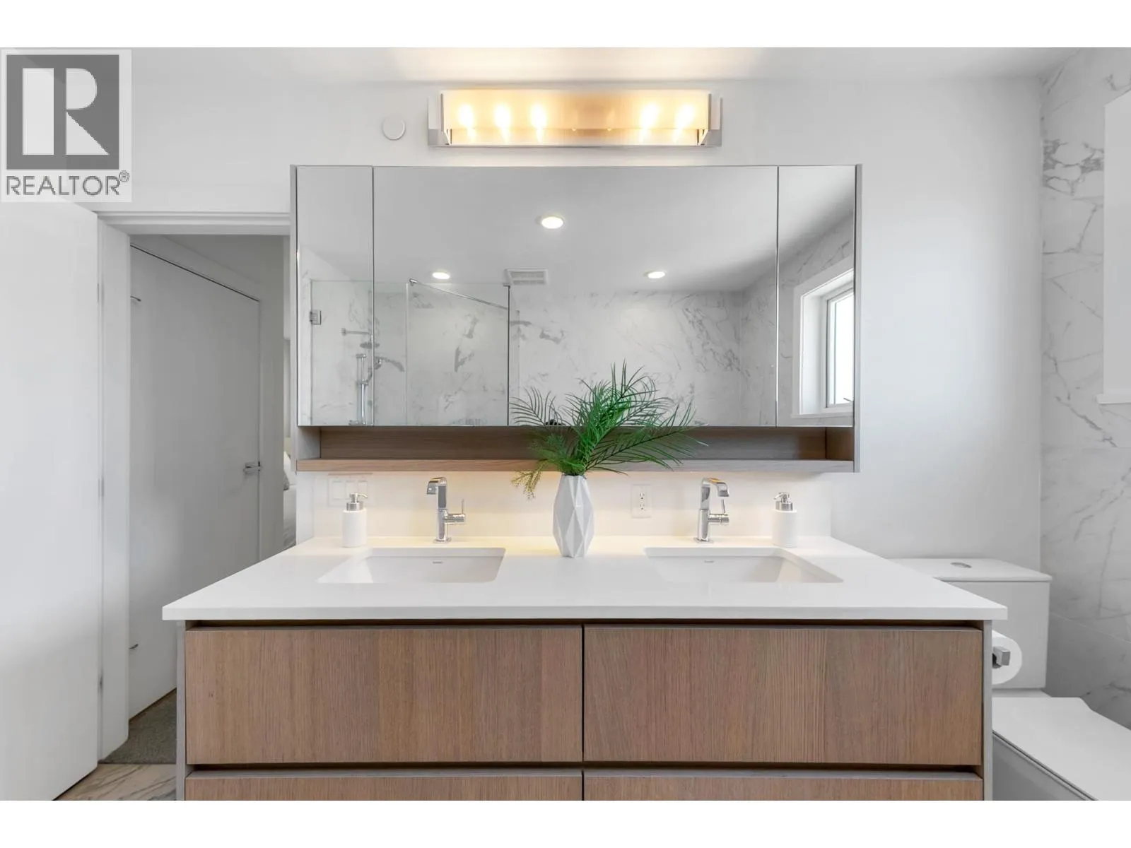 2431 W BROADWAY STREET