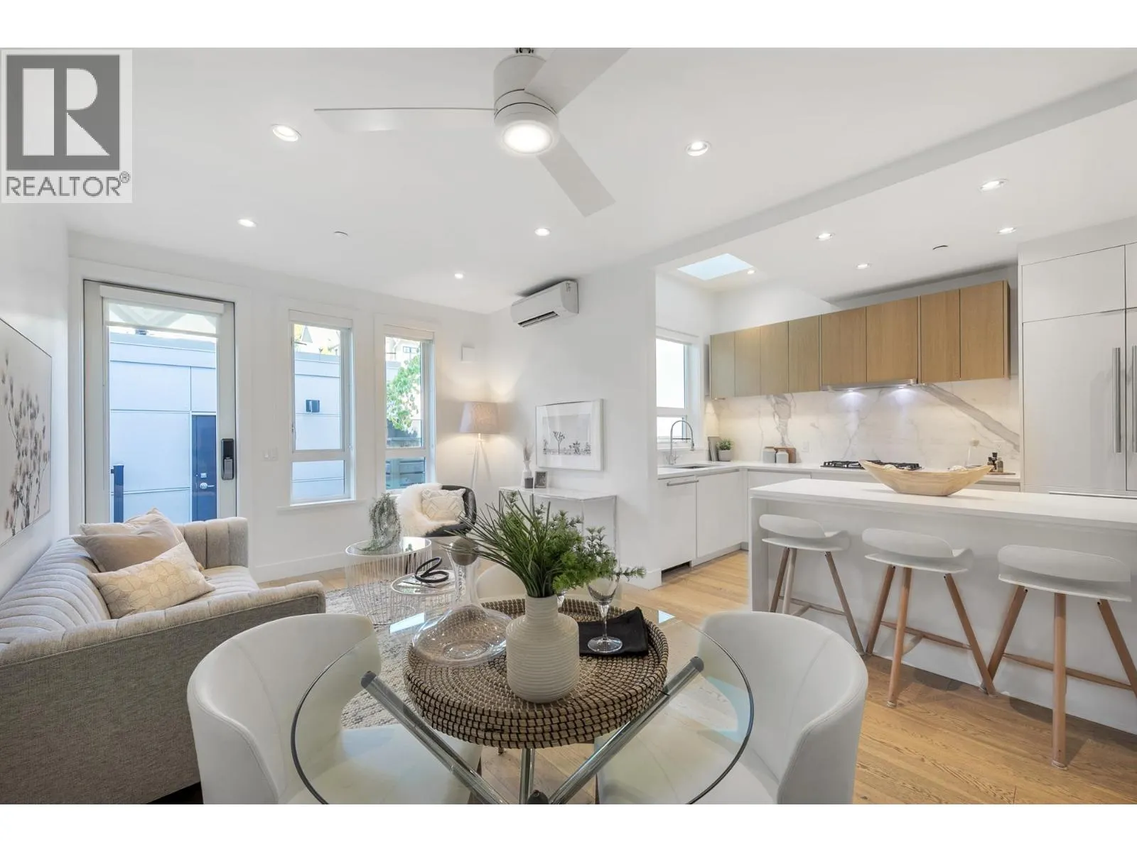 2431 W BROADWAY STREET