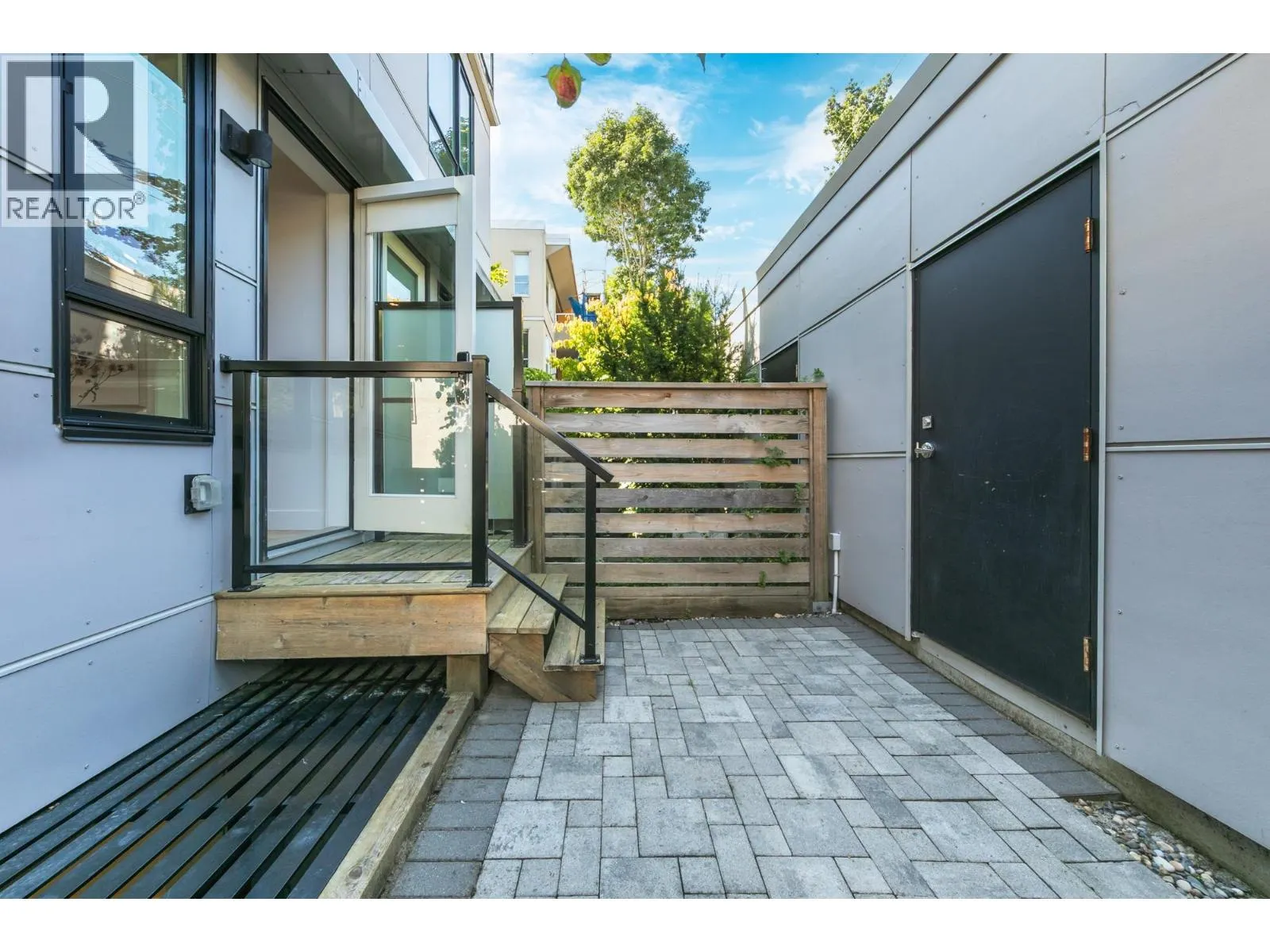 2431 W BROADWAY STREET