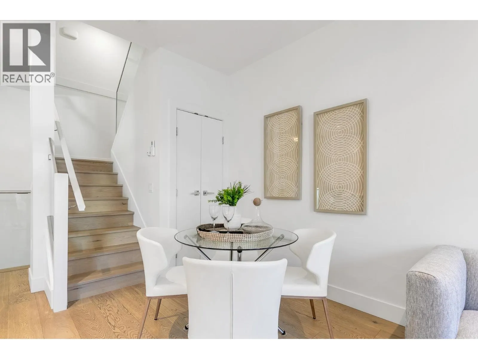 2431 W BROADWAY STREET