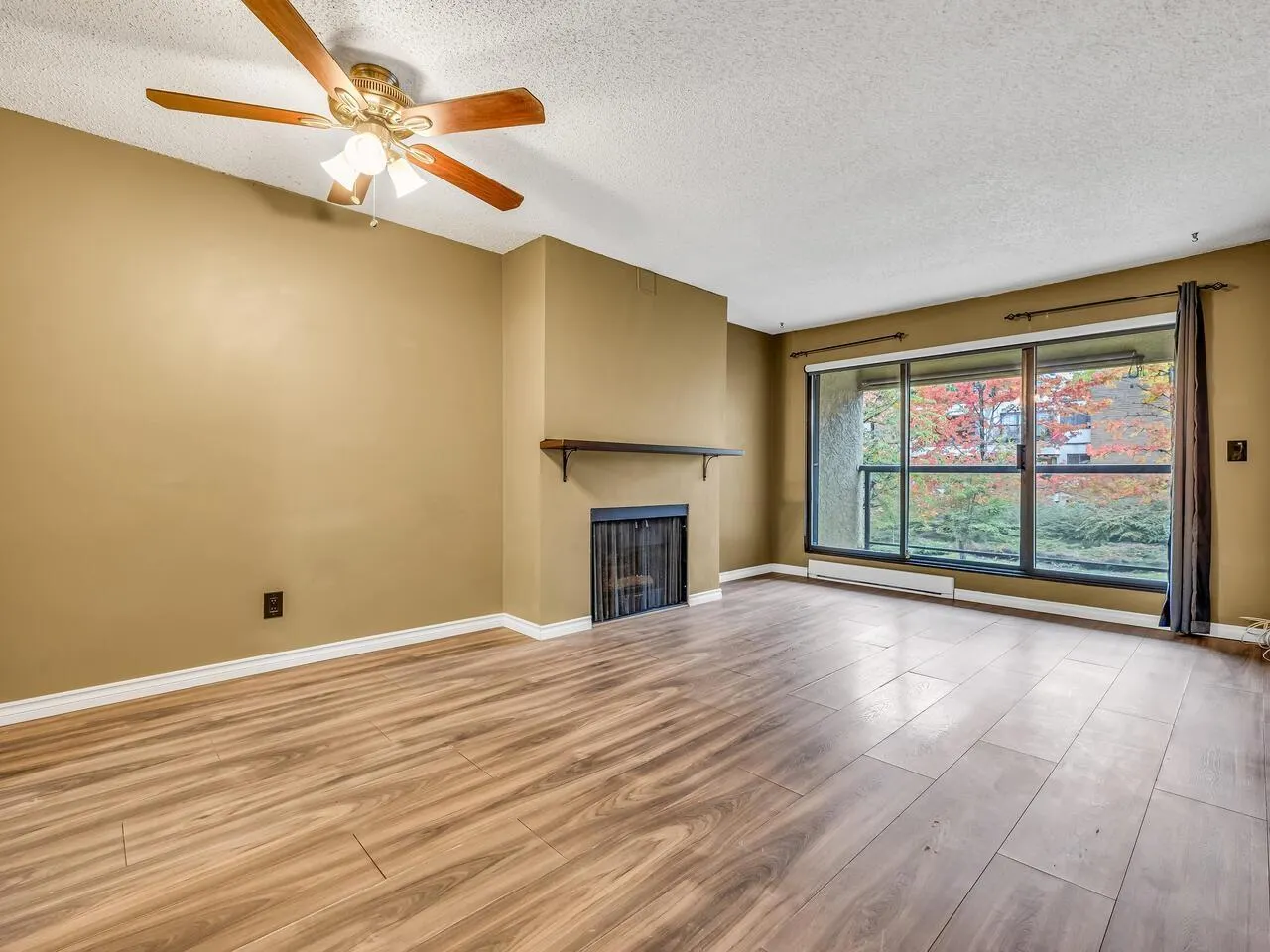 211 10157 UNIVERSITY DRIVE