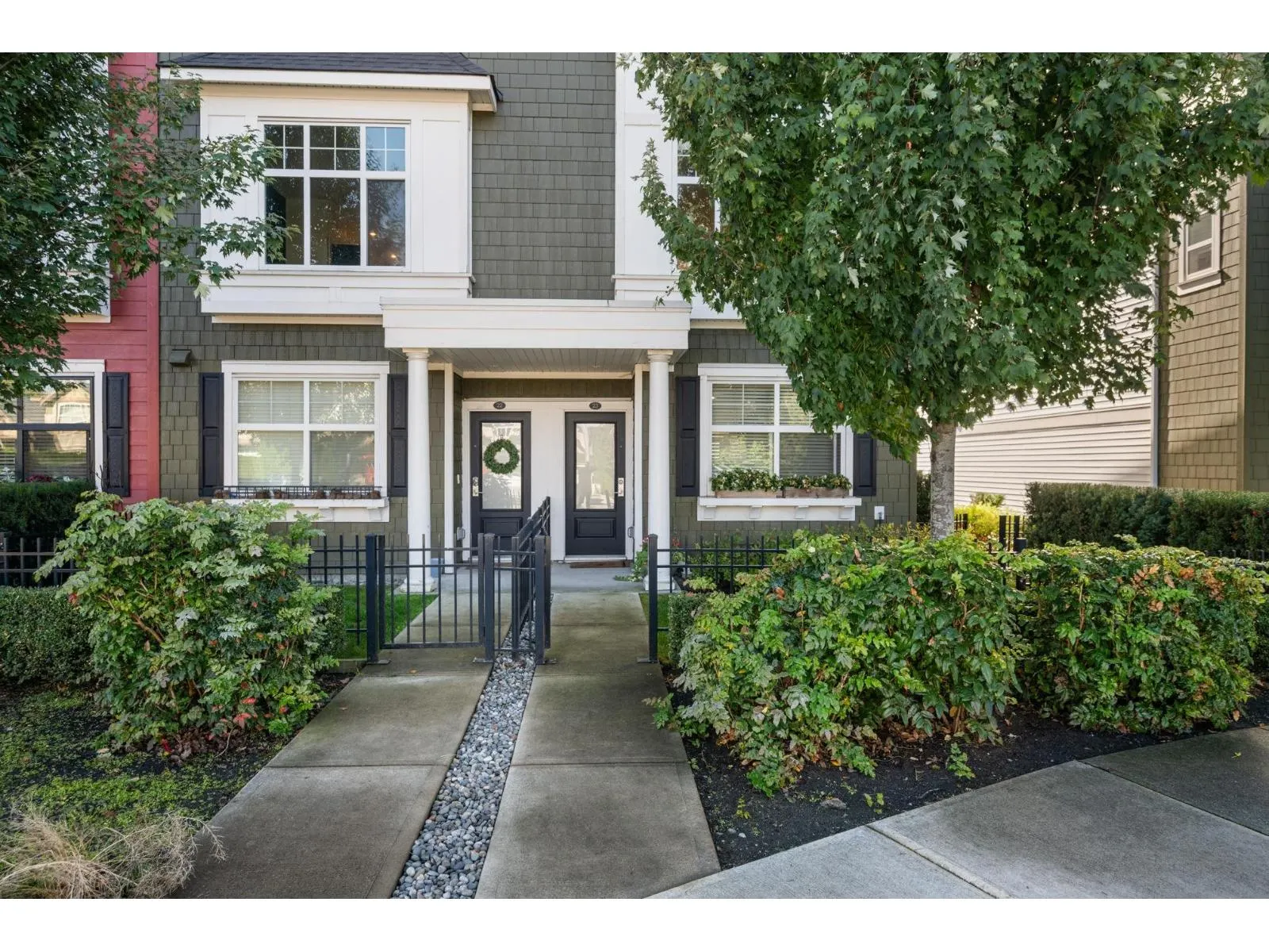 23 27735 ROUNDHOUSE DRIVE