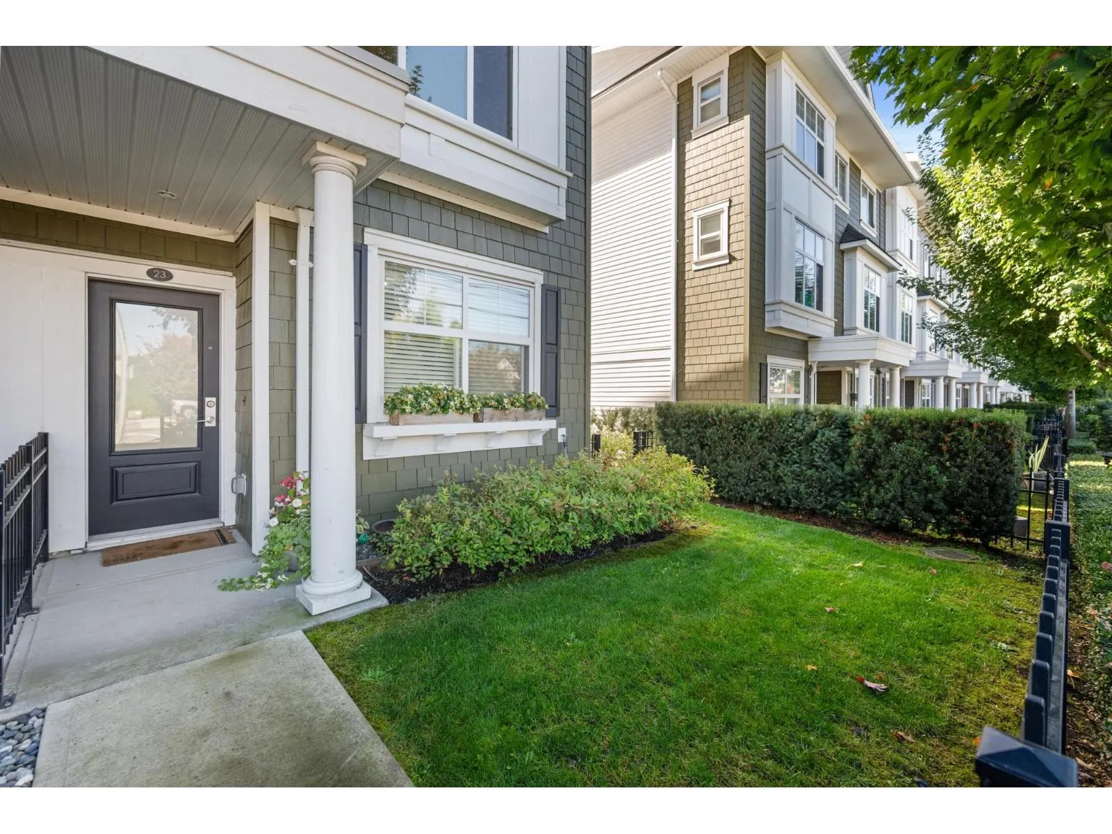 23 27735 ROUNDHOUSE DRIVE