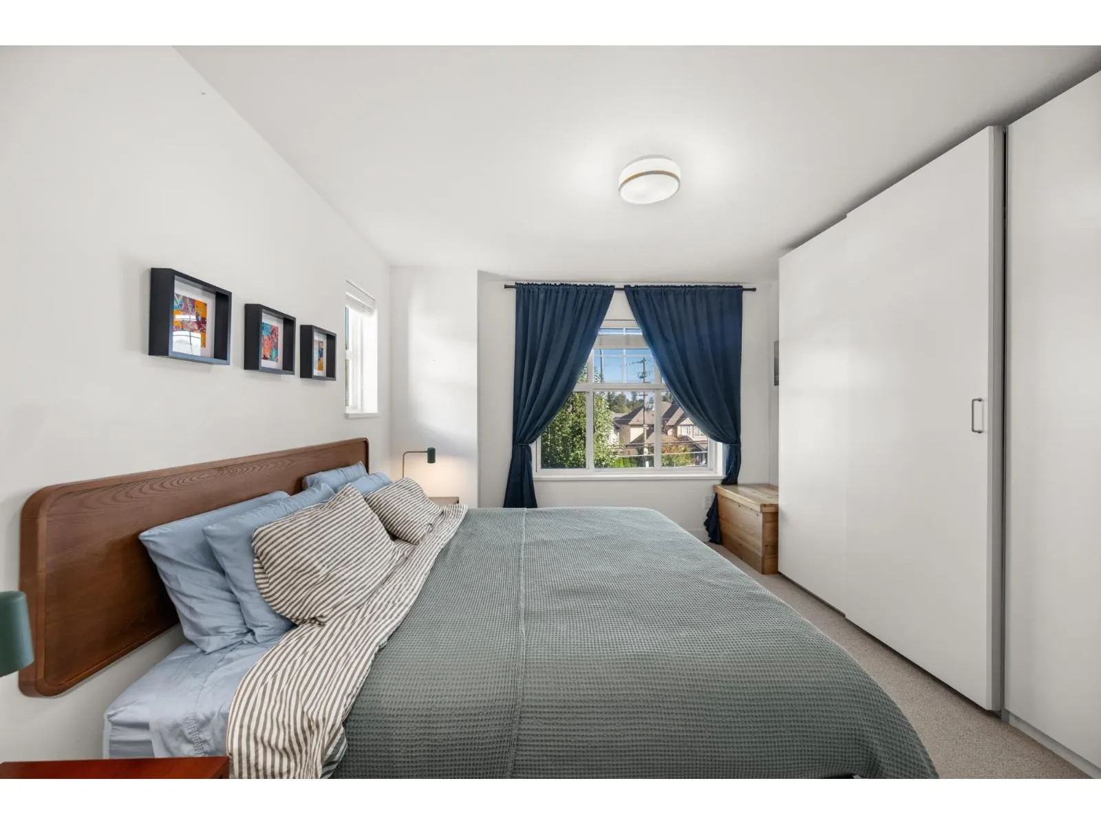 23 27735 ROUNDHOUSE DRIVE