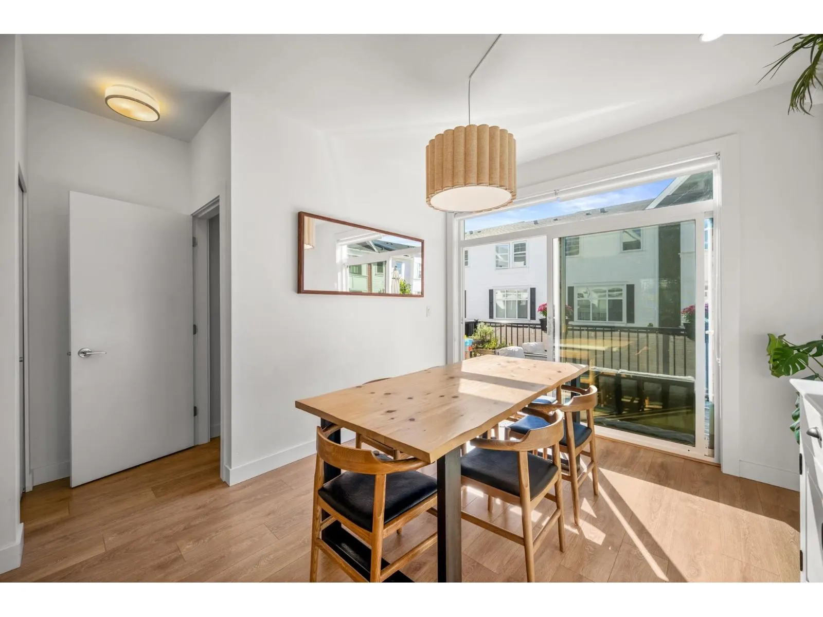 23 27735 ROUNDHOUSE DRIVE