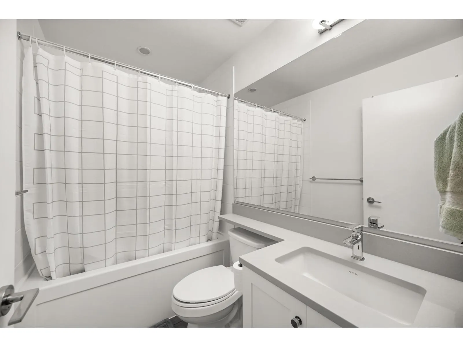 23 27735 ROUNDHOUSE DRIVE