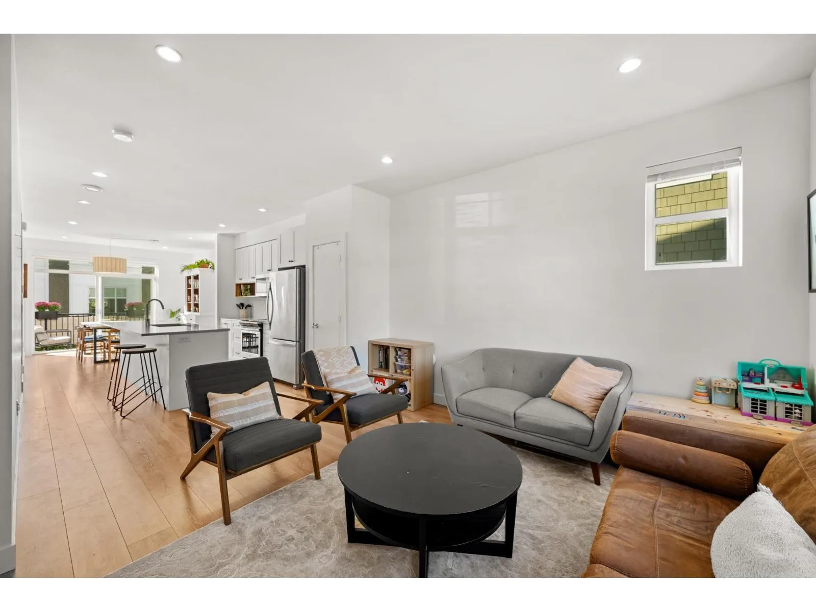 23 27735 ROUNDHOUSE DRIVE