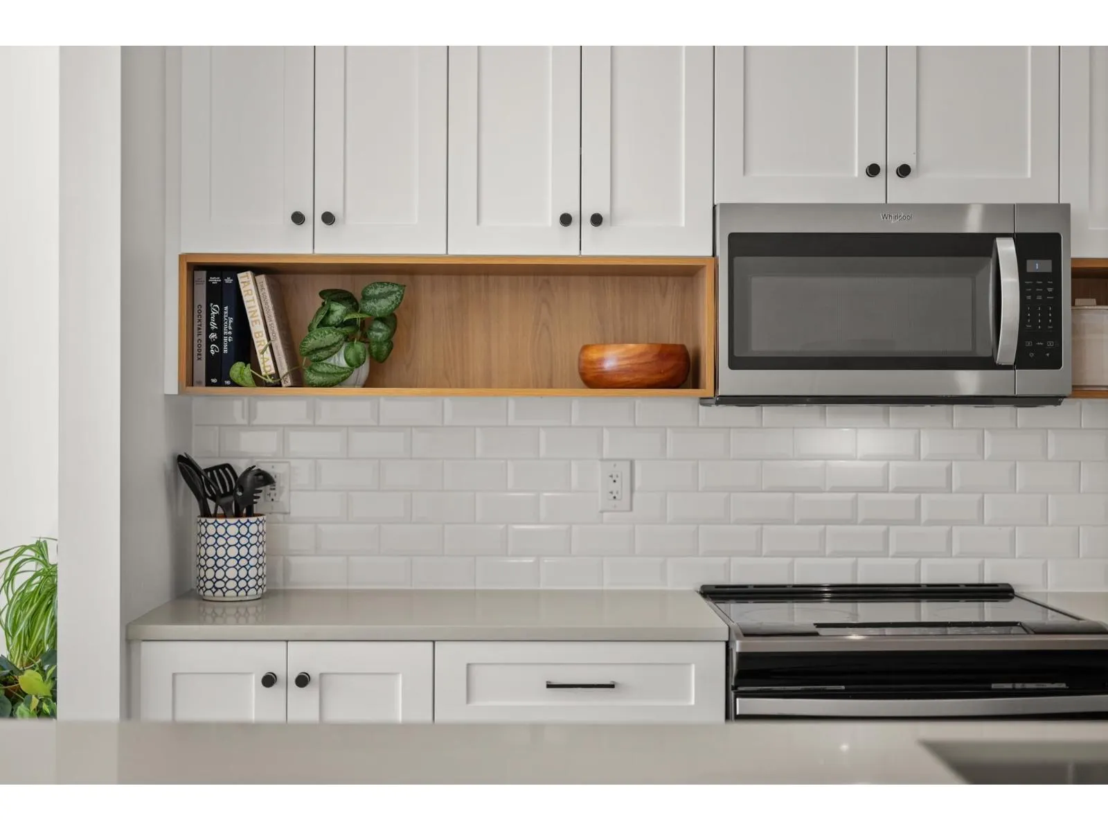 23 27735 ROUNDHOUSE DRIVE