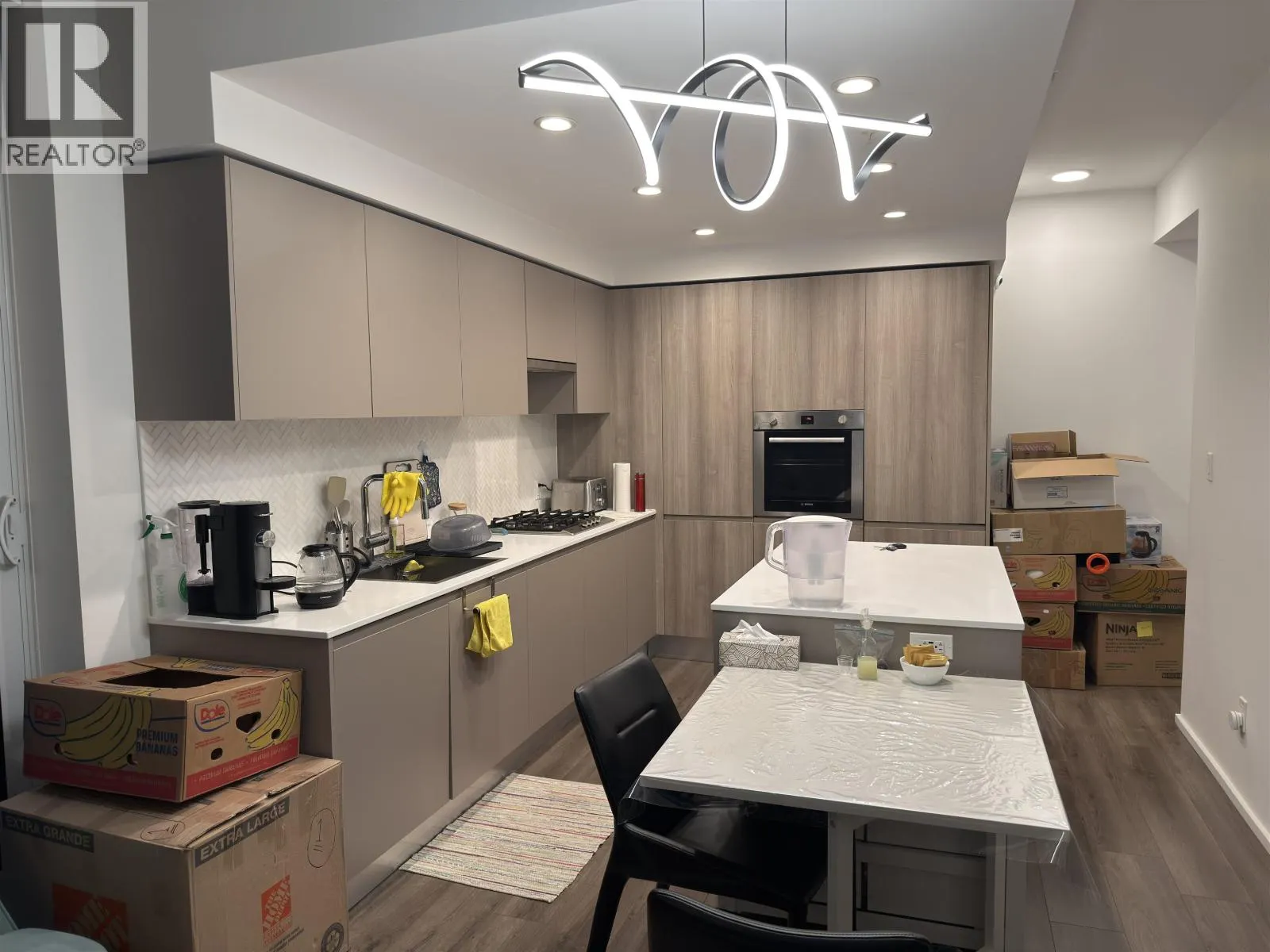 3705 3809 EVERGREEN PLACE