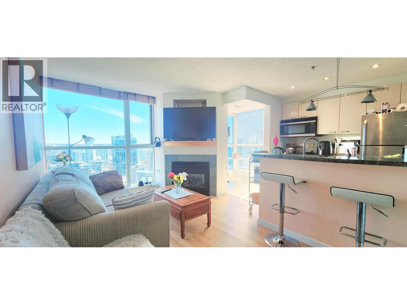 2909 1068 HORNBY STREET