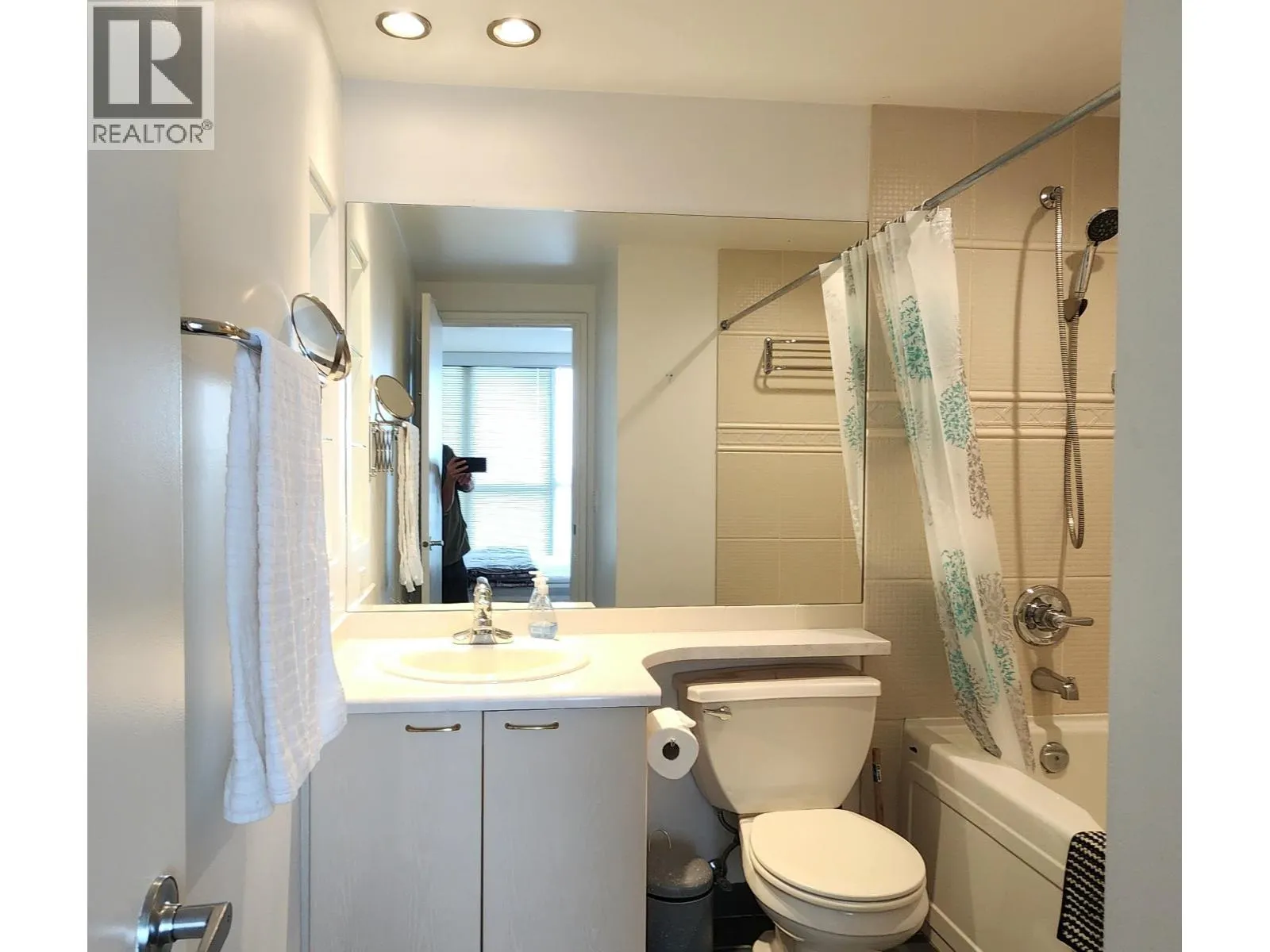 2909 1068 HORNBY STREET