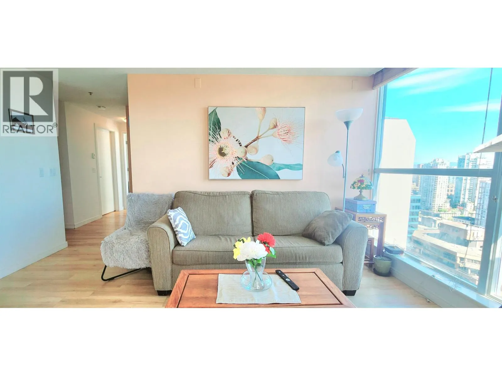 2909 1068 HORNBY STREET